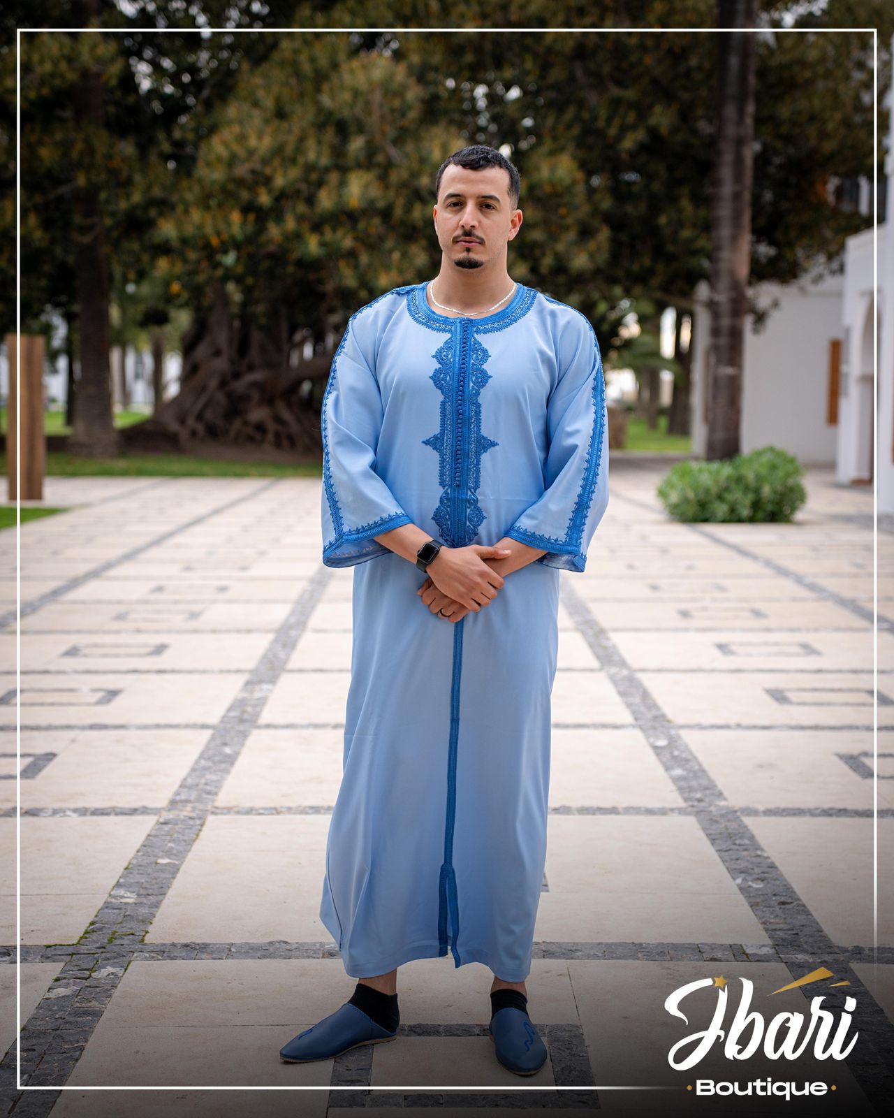 Boubou Marocain Noir – Broderies Dorées ✨ | Élégance, Confort & Tradition 🕌
